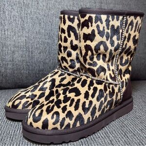 UGG Australia Women's Classic Short Boots Exotic Cheetah #1002790 Size 7 US
